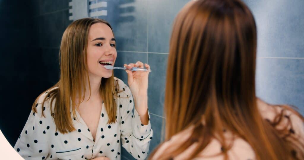 Brush your teeth with braces
